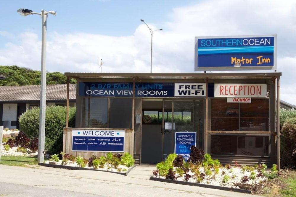 Southern Ocean Motor Inn Port Campbell Exterior photo