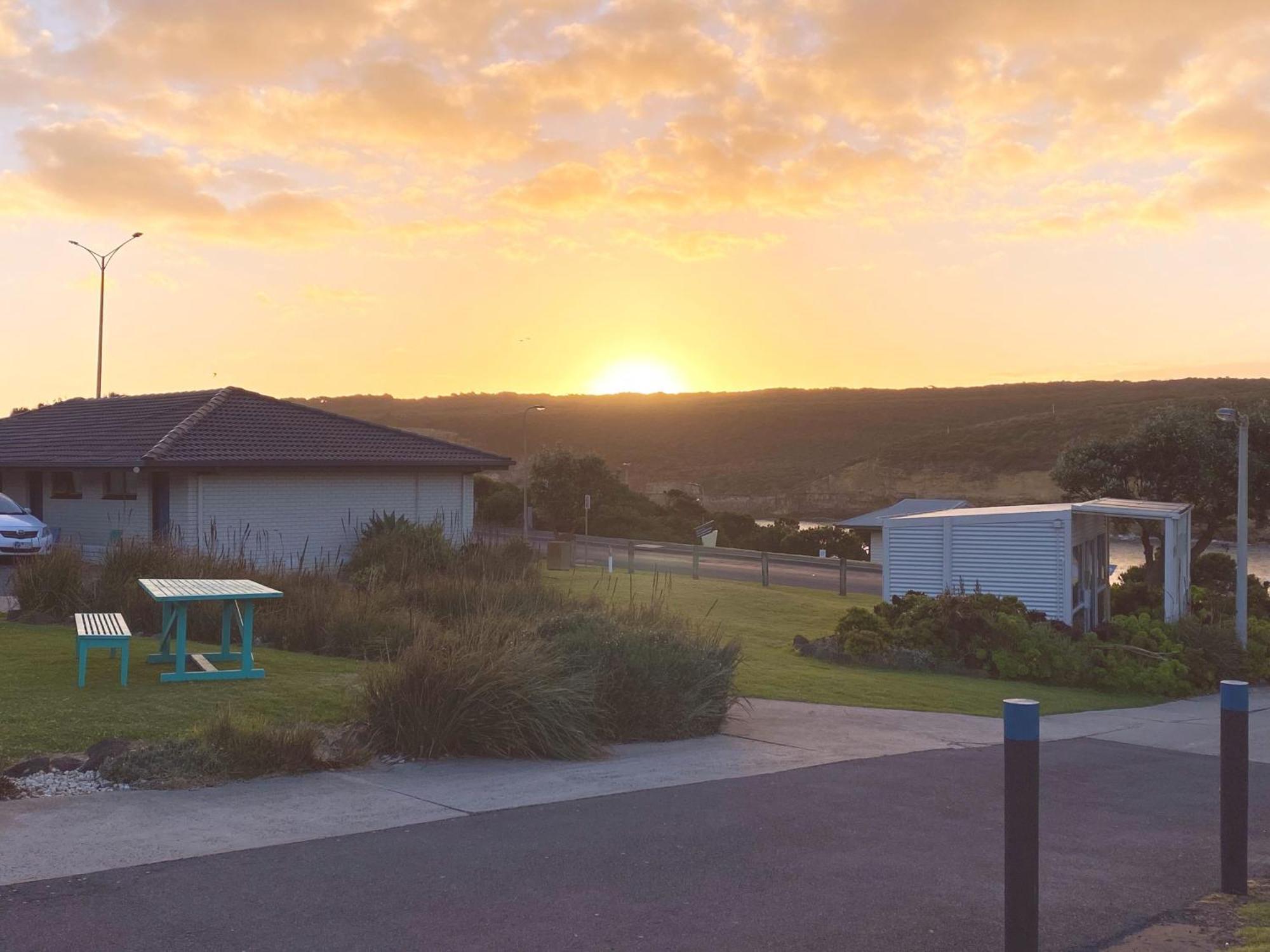 Southern Ocean Motor Inn Port Campbell Exterior photo